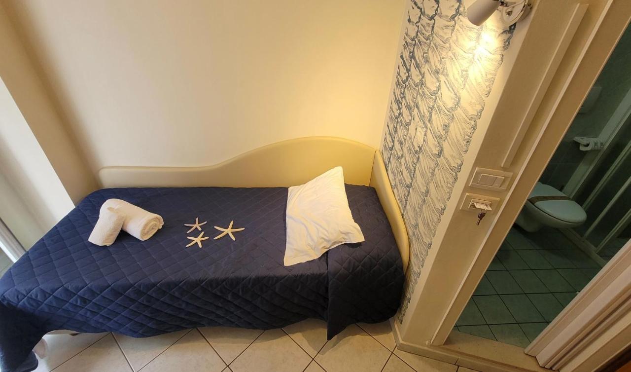 Hotel Adigrat Riccione Eksteriør billede