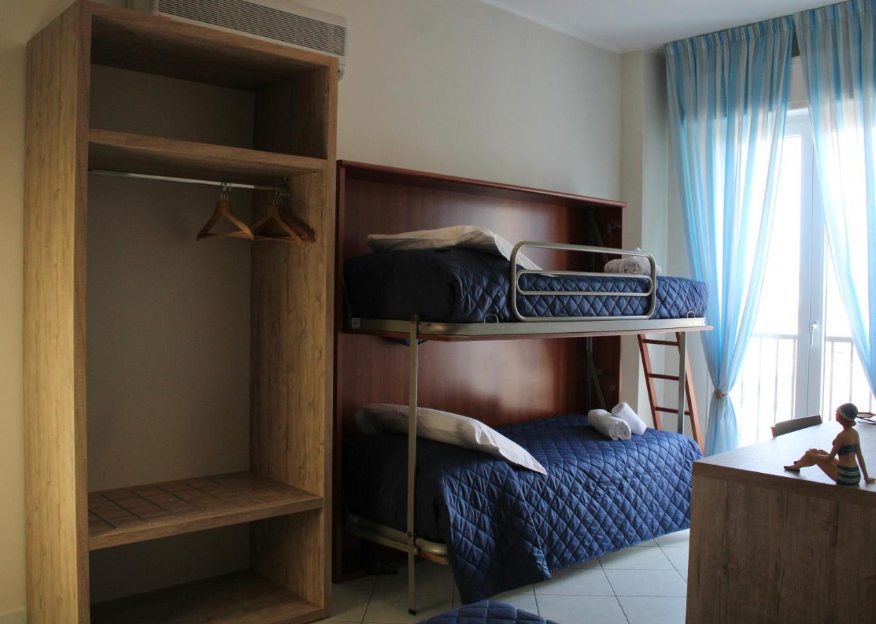 Hotel Adigrat Riccione Eksteriør billede