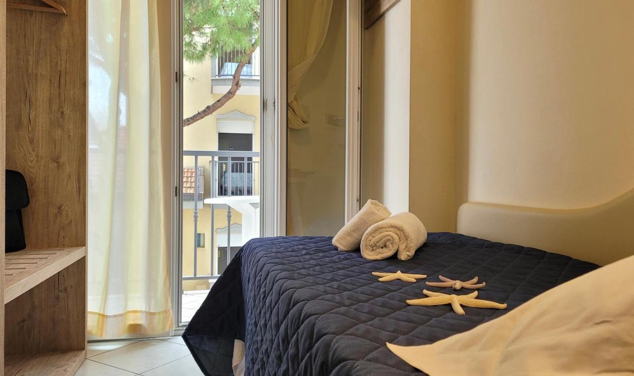 Hotel Adigrat Riccione Eksteriør billede