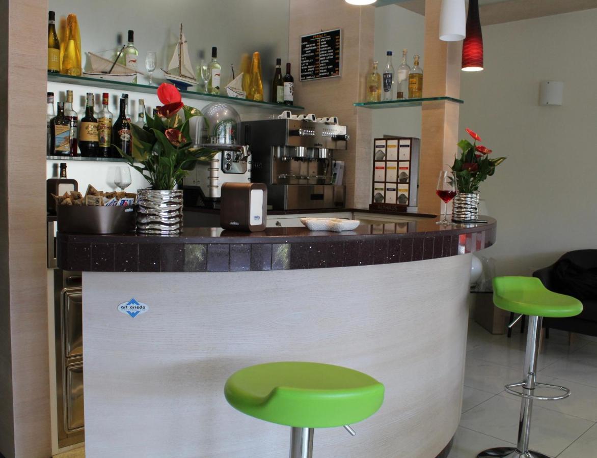 Hotel Adigrat Riccione Eksteriør billede