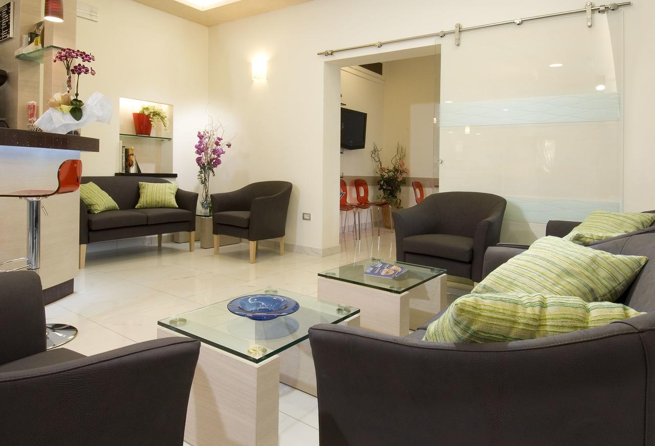 Hotel Adigrat Riccione Eksteriør billede