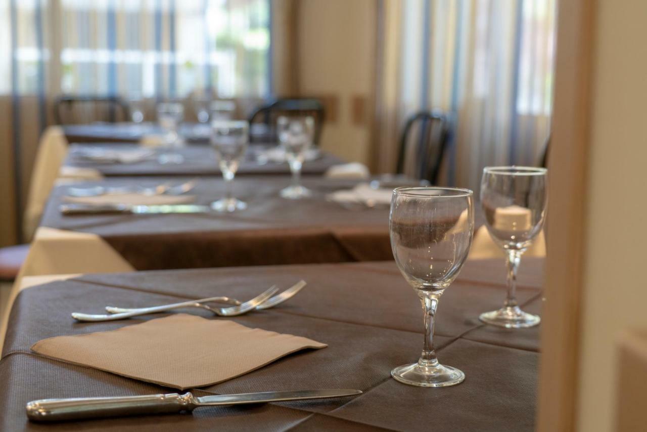 Hotel Adigrat Riccione Eksteriør billede