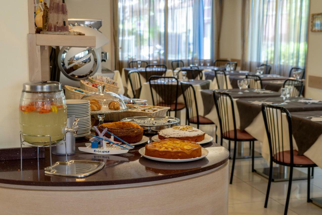 Hotel Adigrat Riccione Eksteriør billede